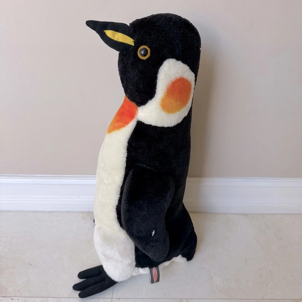 Melissa & Doug Giant Pinguin plush